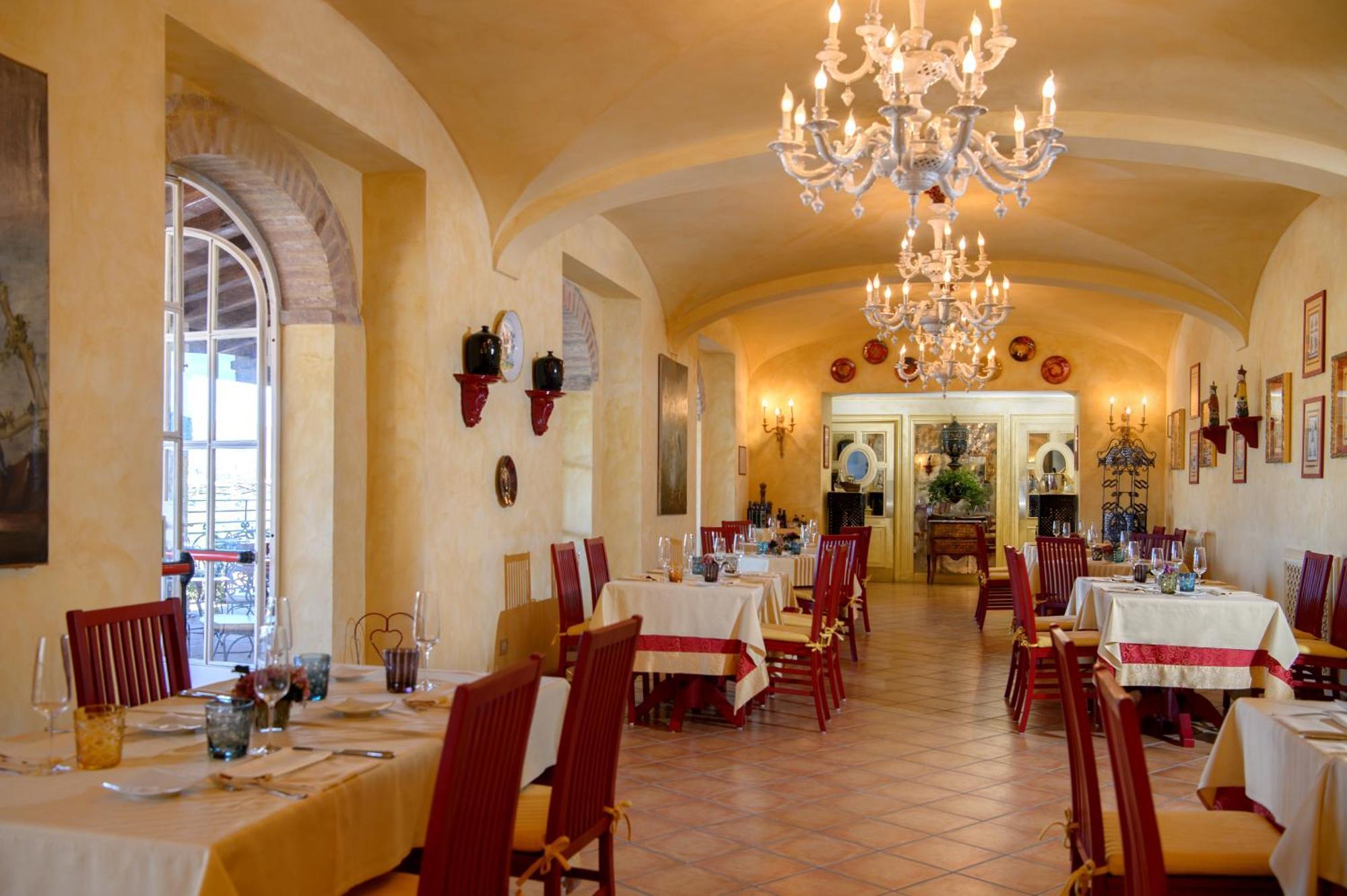 La Bagnaia Golf Resort Exterior photo