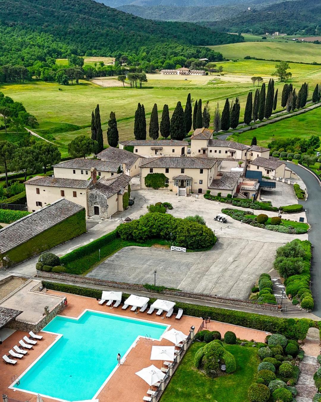 La Bagnaia Golf Resort Exterior photo